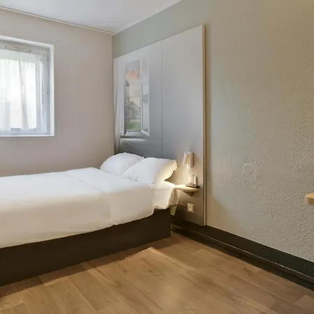 Hotell B&B Hotel Le Mans Nord 1 2*