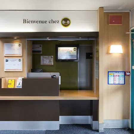B&B Hotel Le Mans Nord 1 Hotell