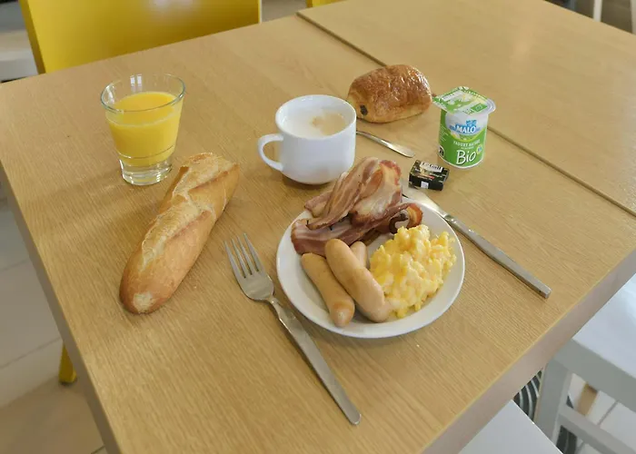 Le Mans Nord 1 Отель Сен-Сатурнен